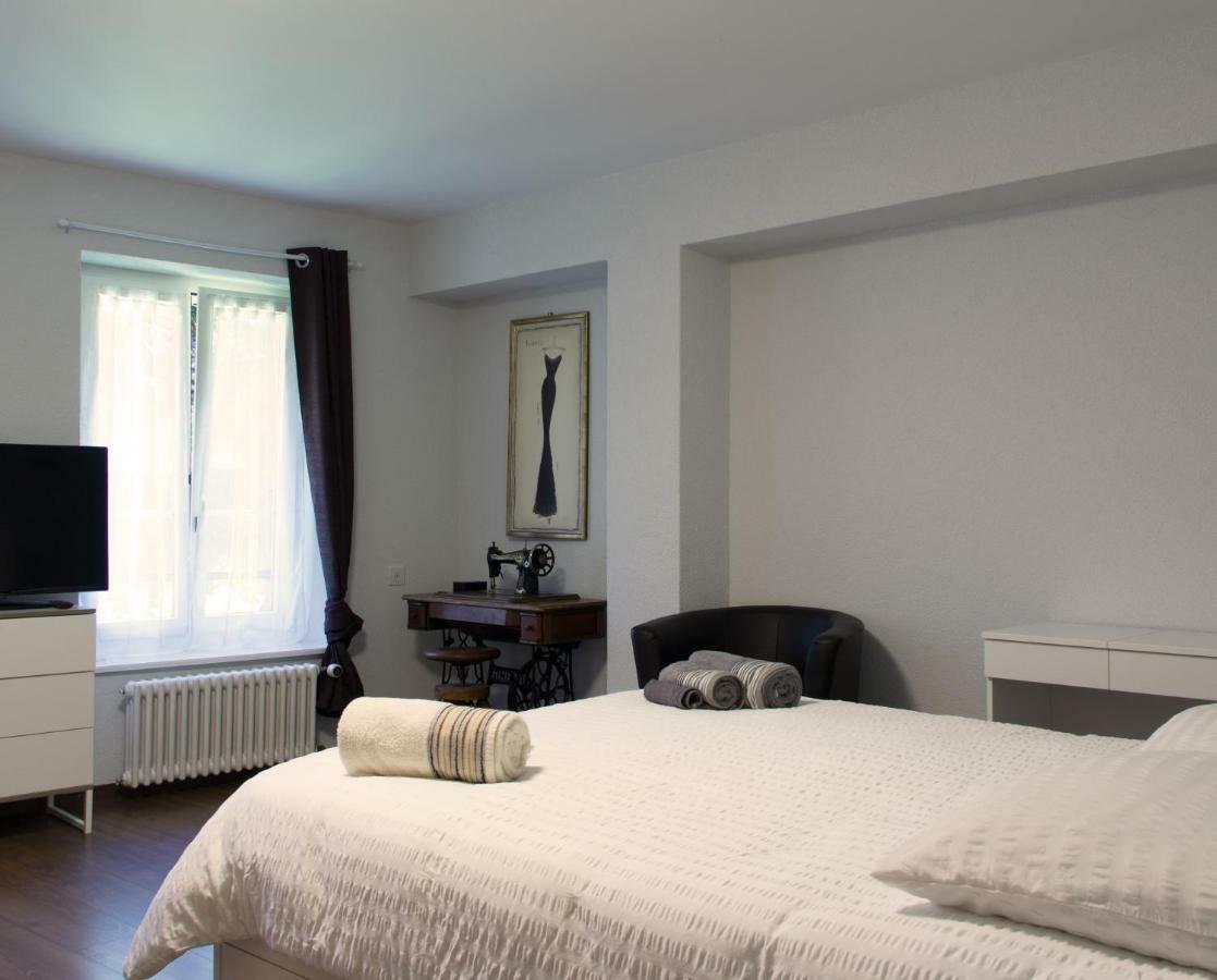 Du Hotel *